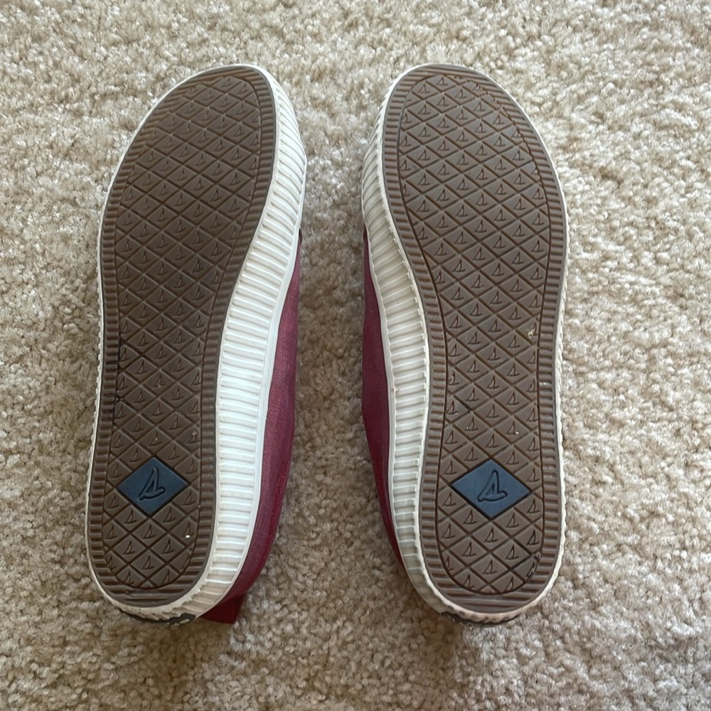 Women’s Red Sperrys - Picture 3 of 7